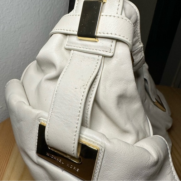 Vintage Michael Kors Ivory Leather and Gold Handbag Handbag Purse - Picture 10 of 16